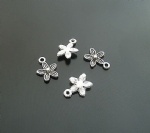 Flower shaped alloy charms